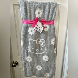 Viral Hello Kitty Grey and White Throw Blanket.